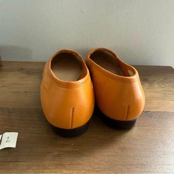 Enzo Angiolini Women's Orange Loafers - Picture 4 of 8